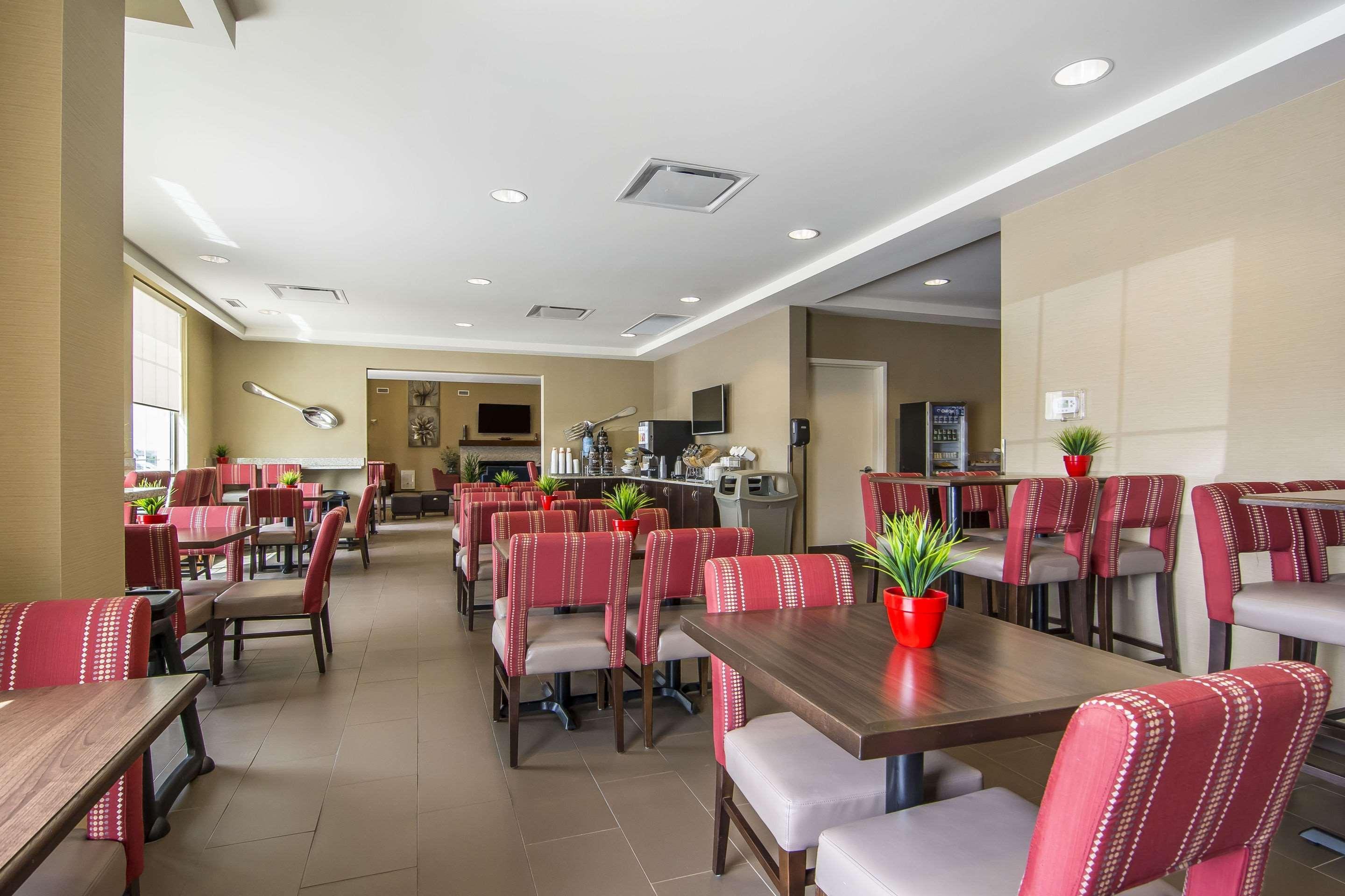 คอมฟอร์ต สวีท เรจีนา Hotel ริไจนา ภายนอก รูปภาพ